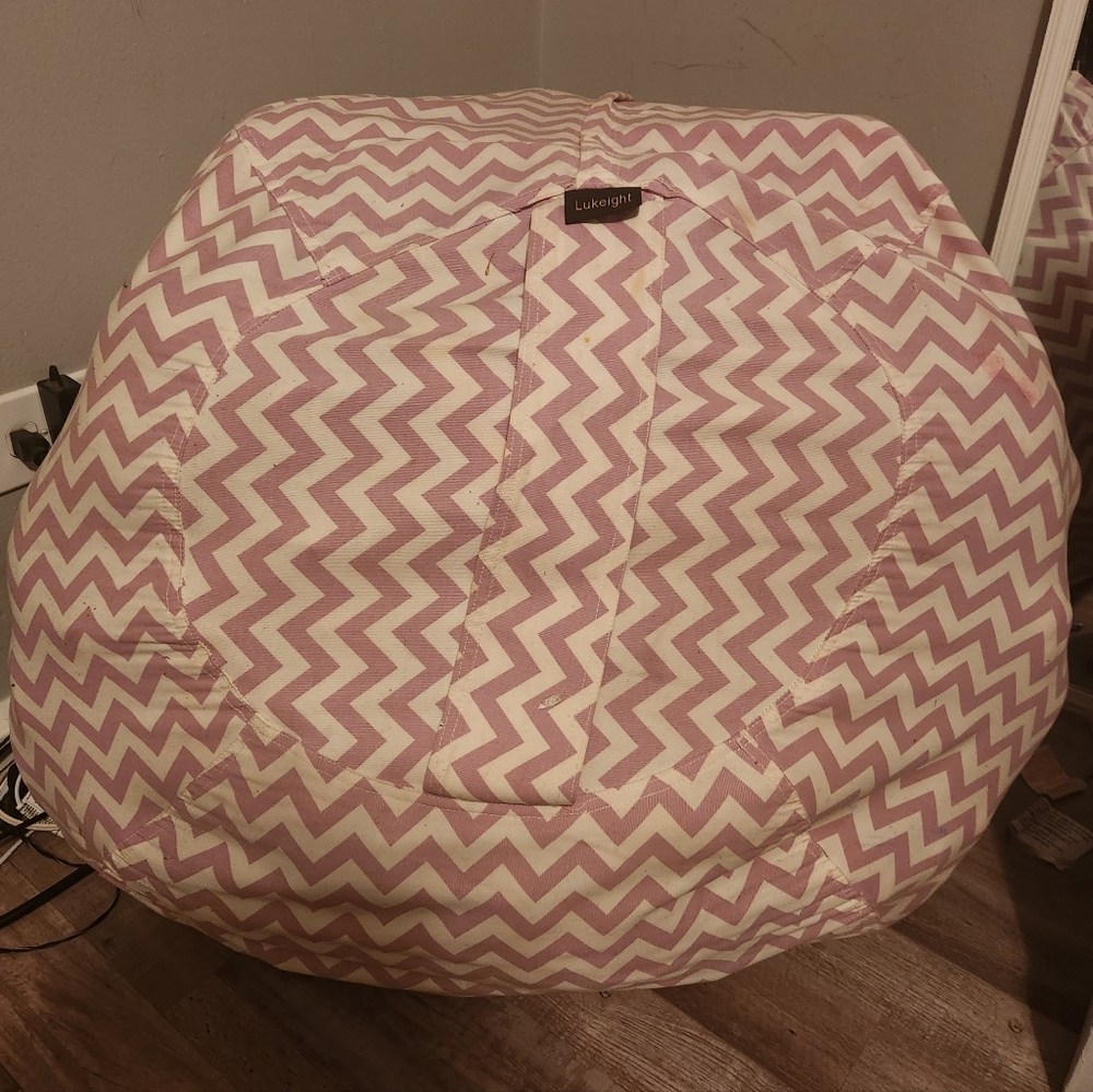 Stuffed animal bean bag chair